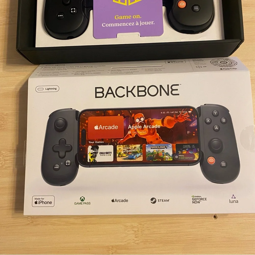 Backbone One Mobile Gaming Controller for iPhone Lightning Black New BB-02-B-R